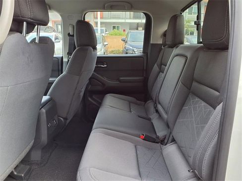 Certified 2025 Nissan Frontier SV w/ SV Convenience Package image 17