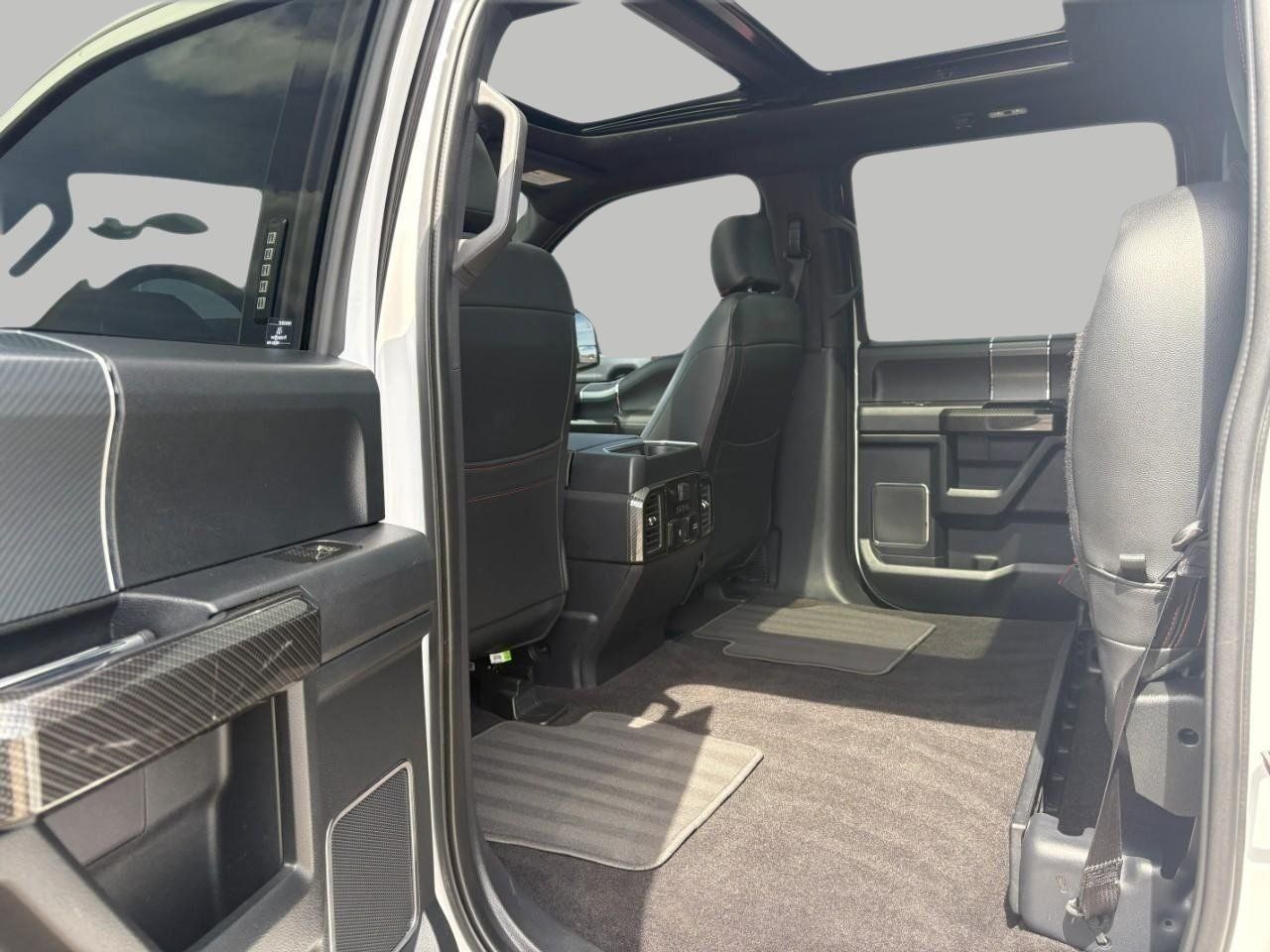 Used 2019 Ford F150 Lariat w/ Equipment Group 502A Luxury AWD/4WD image 47