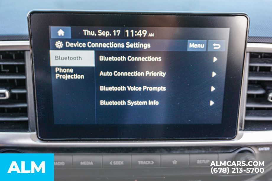 Used 2025 Hyundai Venue SEL FWD image 35