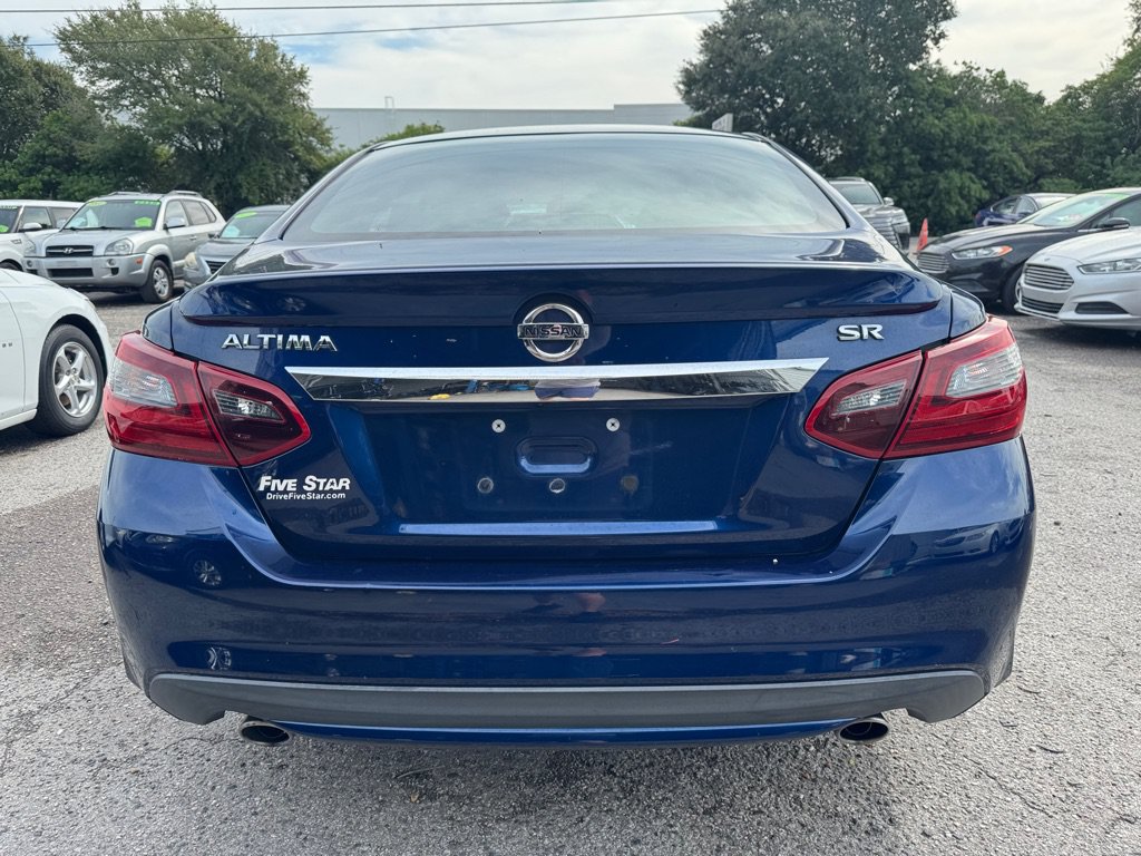 Used 2017 Nissan Altima 2.5 SR FWD image 4