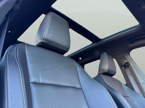 Used 2025 BMW X1 xDrive28i w/ Premium Package image 21