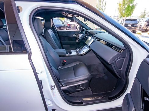 New 2026 Land Rover Range Rover Velar Dynamic SE image 39