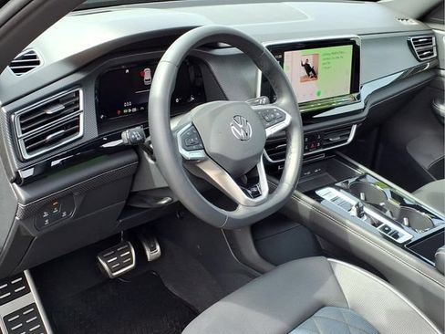 Used 2024 Volkswagen Atlas Cross Sport SEL Premium R-Line AWD/4WD image 19