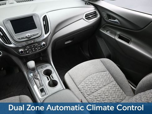 Used 2022 Chevrolet Equinox LT AWD/4WD image 13