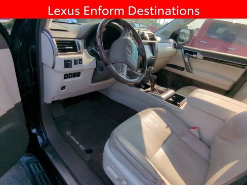 Used 2018 Lexus GX 460 Premium w/ Premium Package AWD/4WD image 7