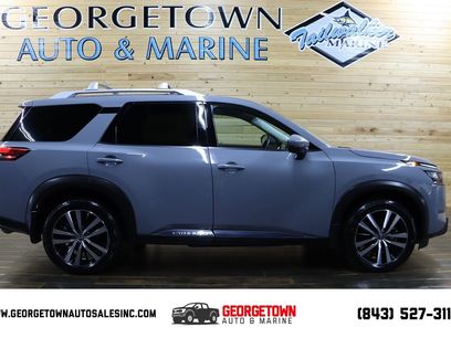 Used 2025 Nissan Pathfinder Platinum w/ Cargo Package