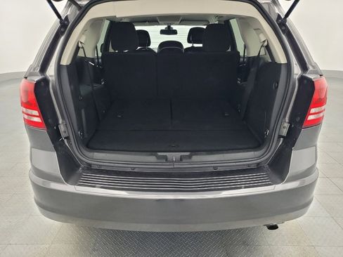 Used 2019 Dodge Journey SE image 29