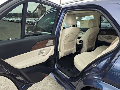 New 2026 Mercedes-Benz GLE 450 4MATIC image 17