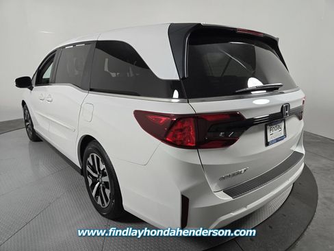 Certified 2026 Honda Odyssey EX-L image 4