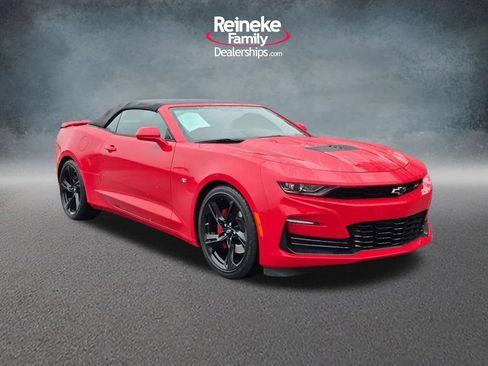 Used 2021 Chevrolet Camaro SS RWD image 3