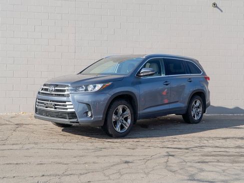 Used 2019 Toyota Highlander Limited Platinum image 1