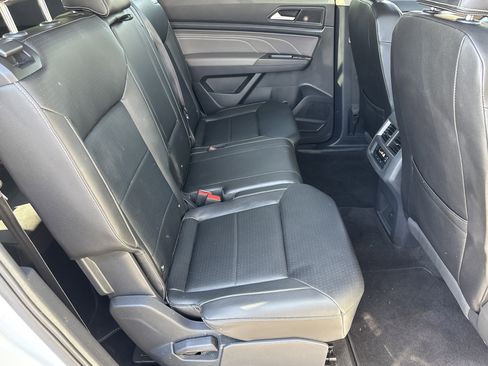 Used 2023 Volkswagen Atlas SE image 12