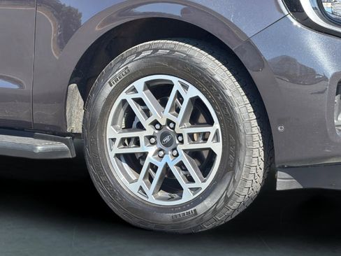 Certified 2025 Ford Expedition Active AWD/4WD image 34