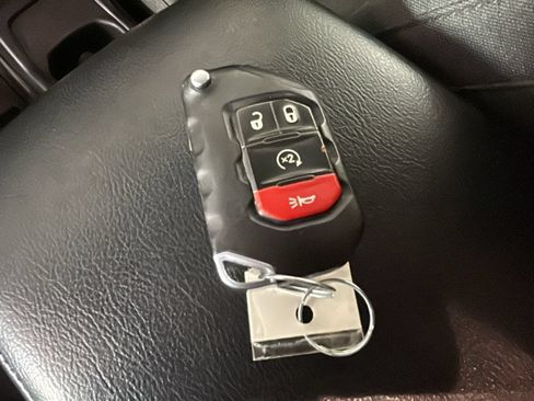 Used 2024 Jeep Wrangler Unlimited w/ Convenience Group AWD/4WD image 24