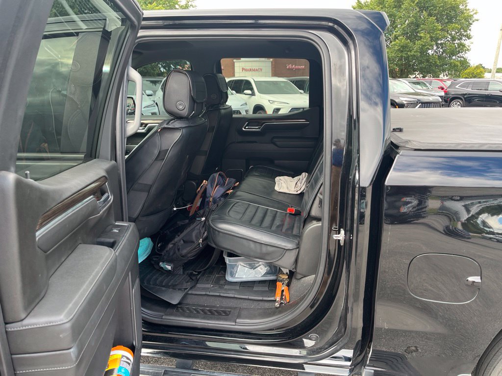 Used 2023 Chevrolet Silverado 1500 LT AWD/4WD image 10