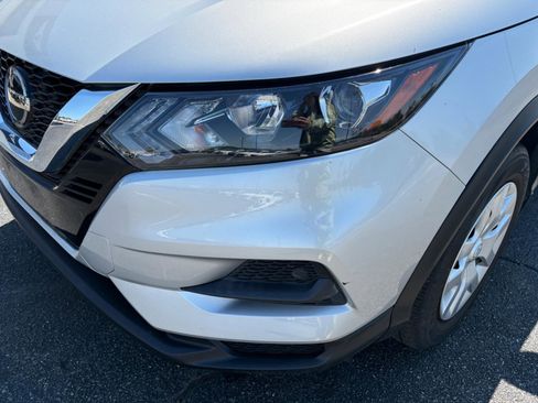 Used 2020 Nissan Rogue Sport S image 12