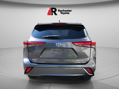 Used 2021 Toyota Highlander Limited AWD/4WD image 6