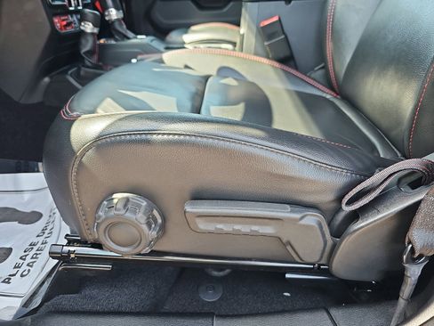 Used 2021 Jeep Wrangler Unlimited Rubicon image 29