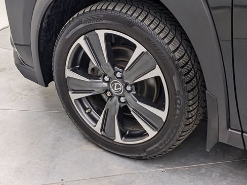 Used 2020 Lexus UX 250h w/ Premium Package AWD/4WD image 5