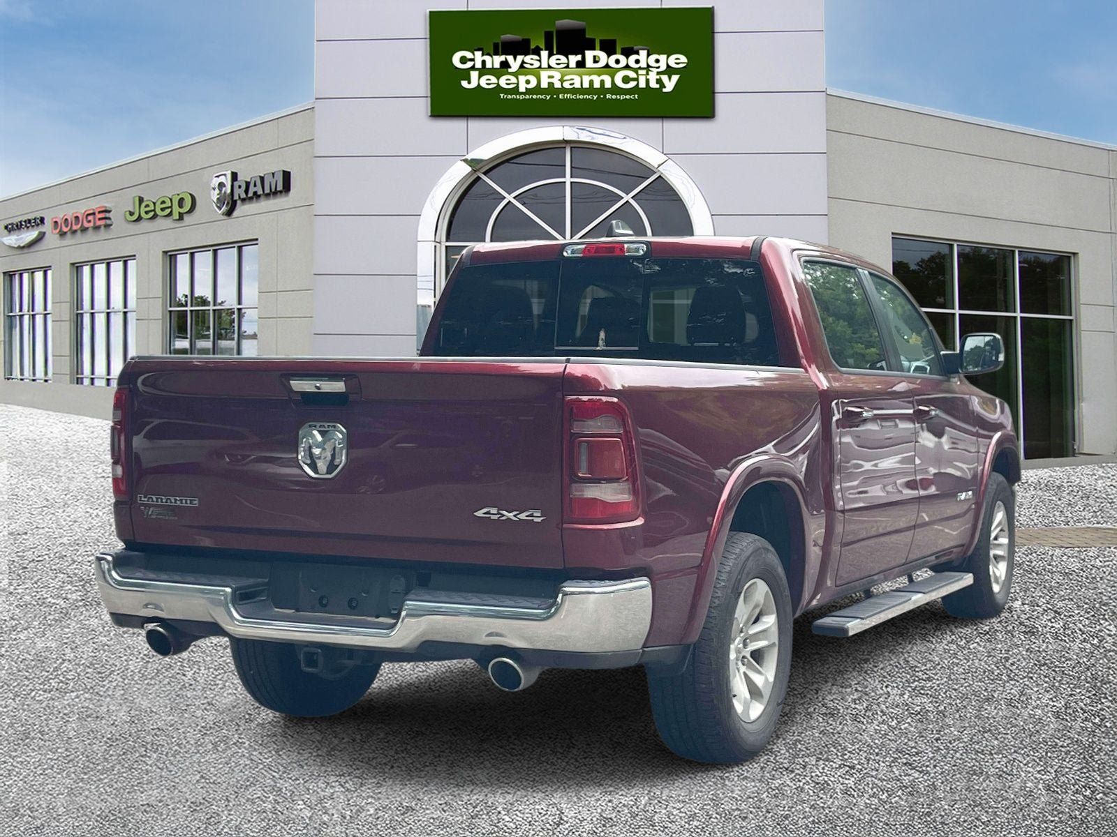 Used 2022 RAM 1500 Laramie AWD/4WD image 6