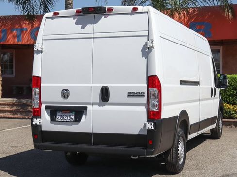 Used 2024 RAM ProMaster 3500 FWD image 9