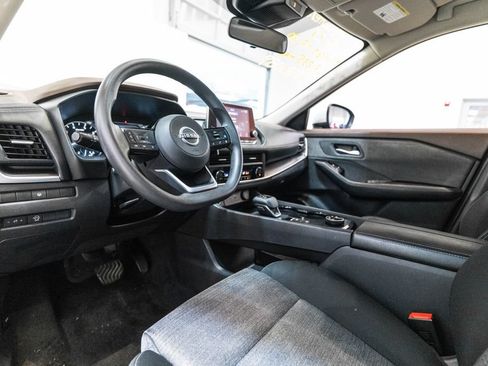 Used 2023 Nissan Rogue SV AWD/4WD image 4