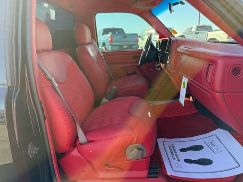 Used 2000 GMC Sierra 1500 SLE image 16