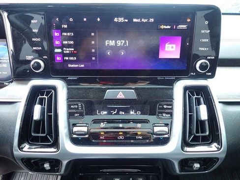 Certified 2022 Kia Sorento SX Prestige AWD/4WD image 14