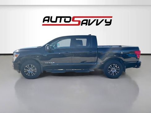 Used 2024 Nissan Titan SV w/ SV Convenience Package RWD image 4