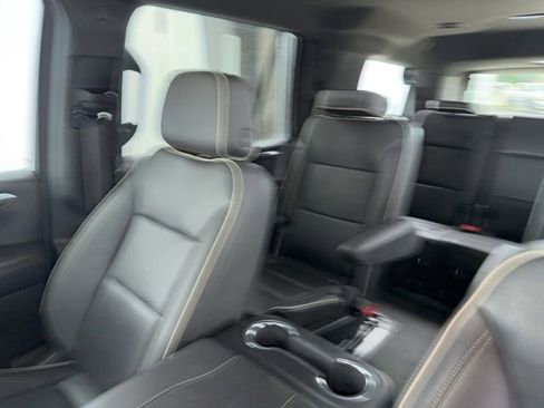 Used 2025 Chevrolet Tahoe Premier AWD/4WD image 20
