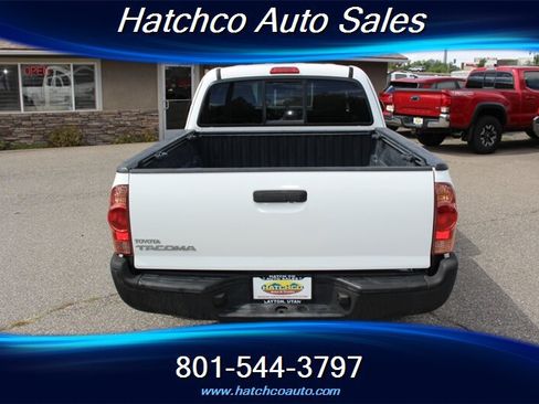 Used 2015 Toyota Tacoma 2WD Access Cab w/ Convenience Package image 4
