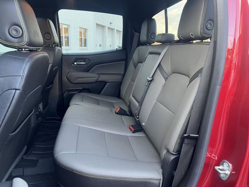 Used 2023 Chevrolet Colorado ZR2 w/ ZR2 Convenience Package III image 13