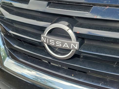 Used 2025 Nissan Pathfinder SL FWD image 4