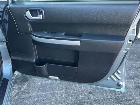 Used 2007 Mitsubishi Endeavor SE image 18