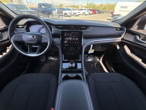 New 2025 Jeep Grand Cherokee Laredo X image 14