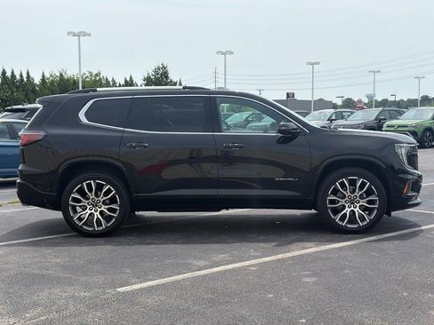 Used 2026 GMC Acadia Denali Ultimate AWD/4WD image 4