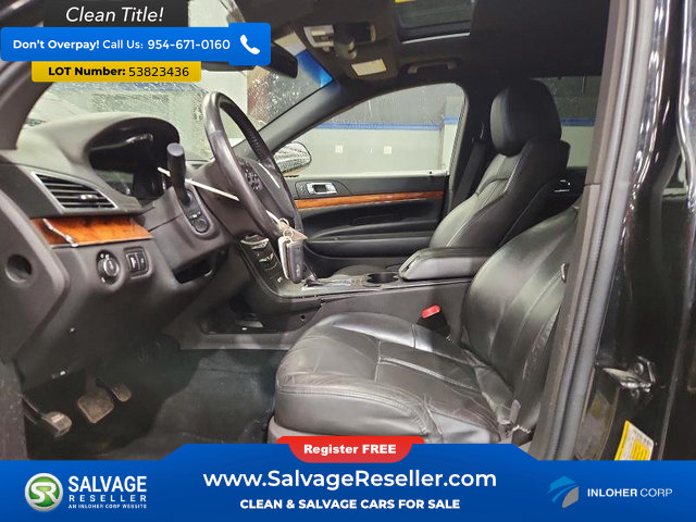 Used 2014 Lincoln MKT AWD image 9