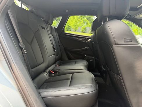 Certified 2021 Porsche Macan AWD/4WD image 20