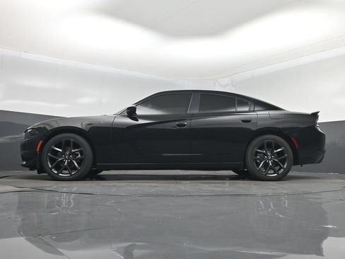 Used 2021 Dodge Charger SXT w/ Blacktop Package RWD image 15