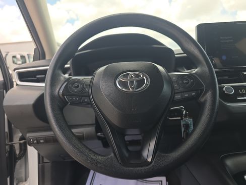 Used 2024 Toyota Corolla LE FWD image 27