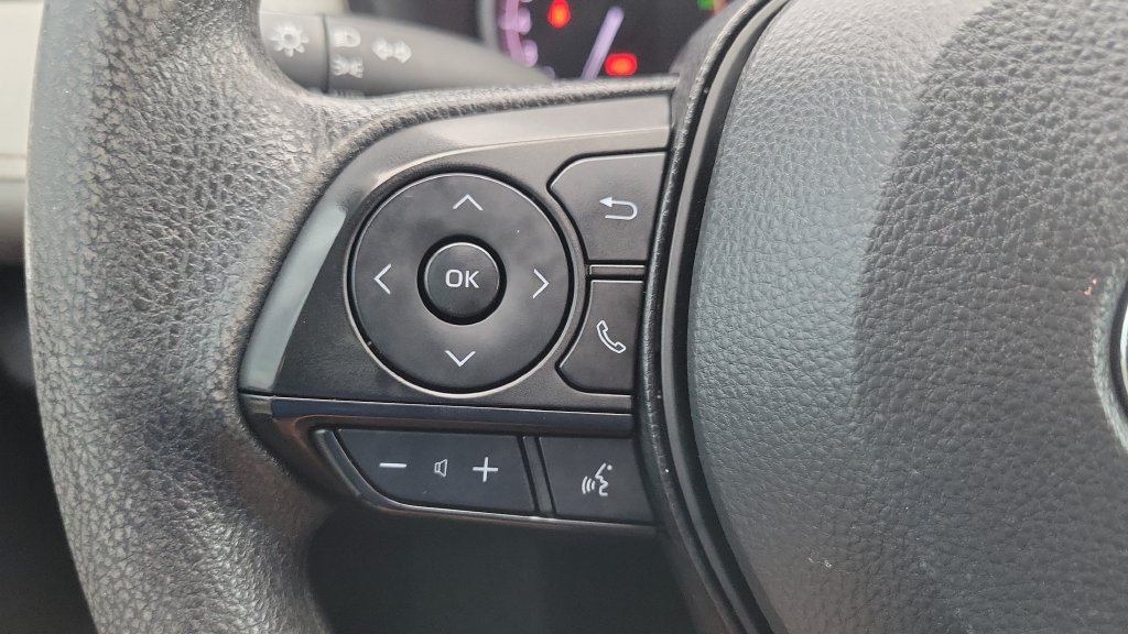 Used 2024 Toyota RAV4 XLE FWD image 19