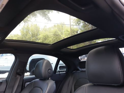 Used 2018 Mercedes-Benz C 300 Sedan image 8
