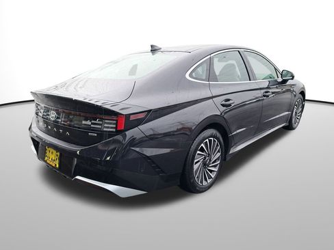 New 2025 Hyundai Sonata Limited image 6