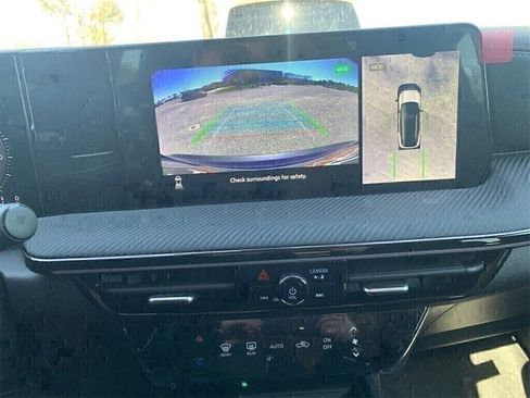 New 2025 Nissan Kicks SR w/ Illumination Package image 13