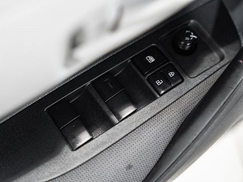 Used 2024 Toyota Corolla LE image 29