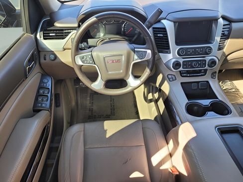 Used 2020 GMC Yukon SLT w/ Premium Edition image 13