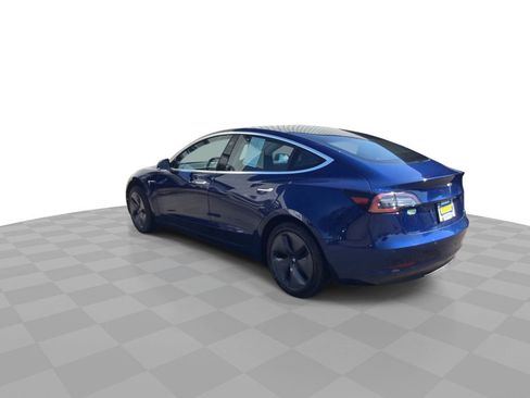 Used 2019 Tesla Model 3 Mid Range image 6