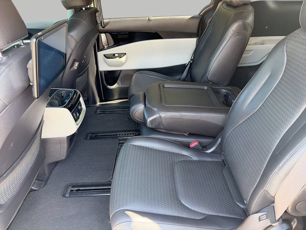 Used 2024 Kia Carnival SX Prestige FWD image 14