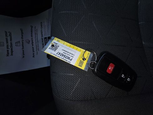 Used 2023 Toyota RAV4 XLE image 23