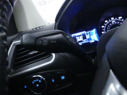 Used 2023 Ford Edge SEL image 16